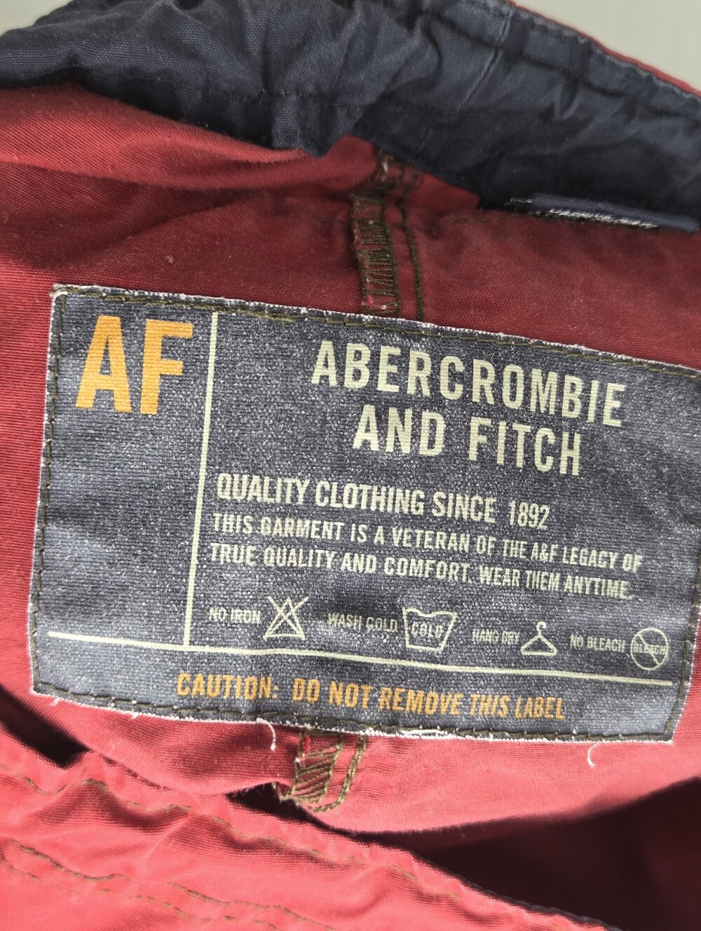 Abercrombie&Fitch Size 6 Red Shorts with Zipper & Waist Tab And Side Pockets - Picture 9 of 11
